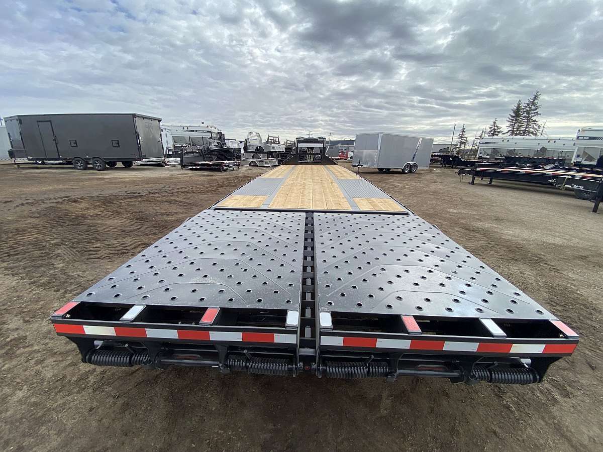 *Seasonal Clearout* 2024 Southland 26'+6' Gooseneck Trailer