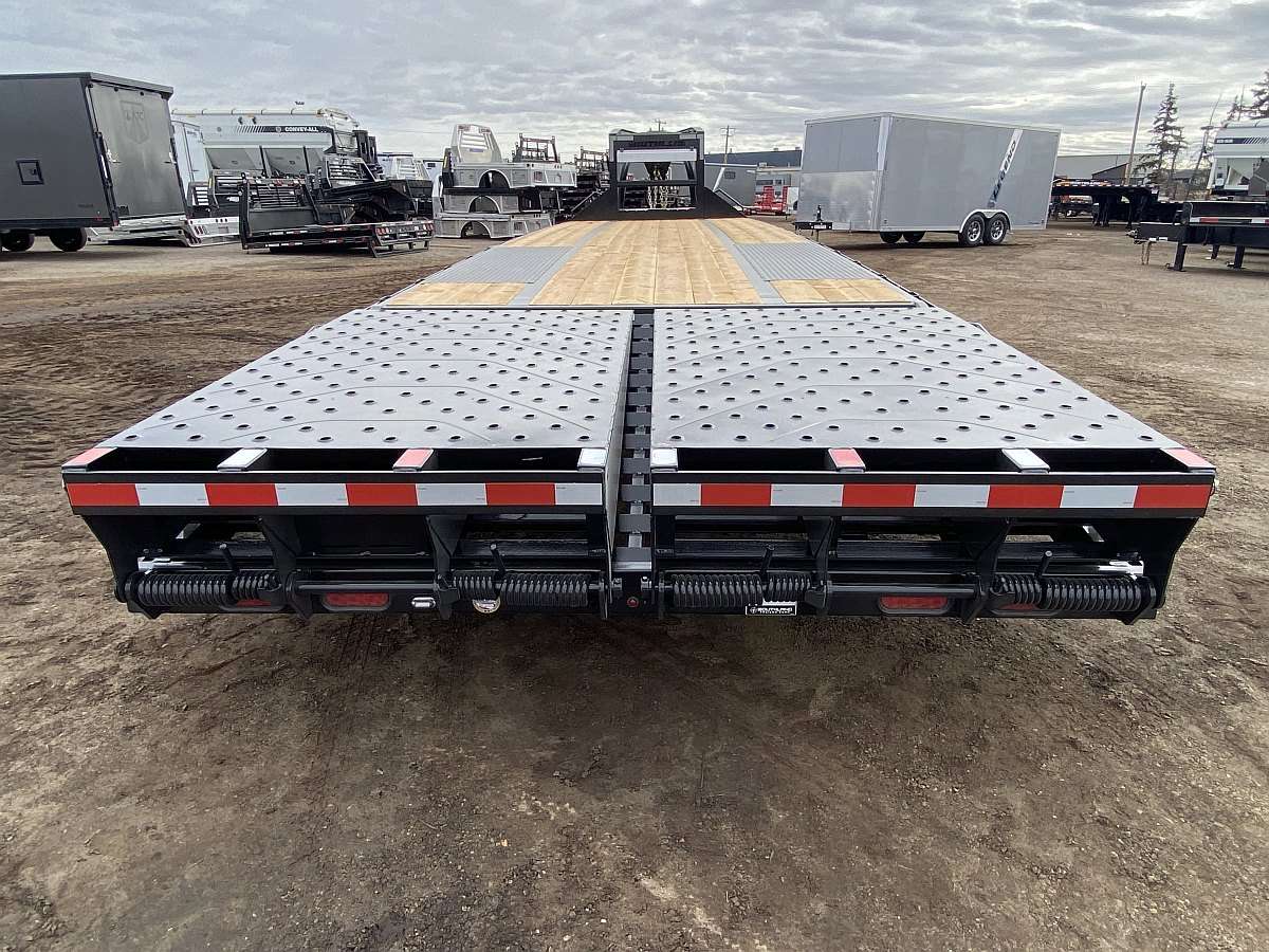 *Seasonal Clearout* 2024 Southland 26'+6' Gooseneck Trailer