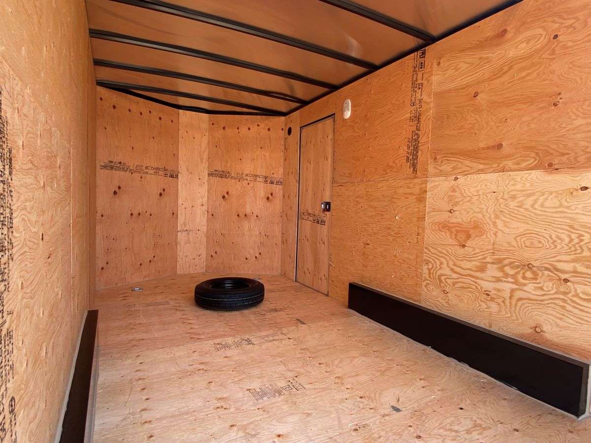 *Seasonal Clearout* 2025 Royal 7.5'x16' Enclosed Trailer