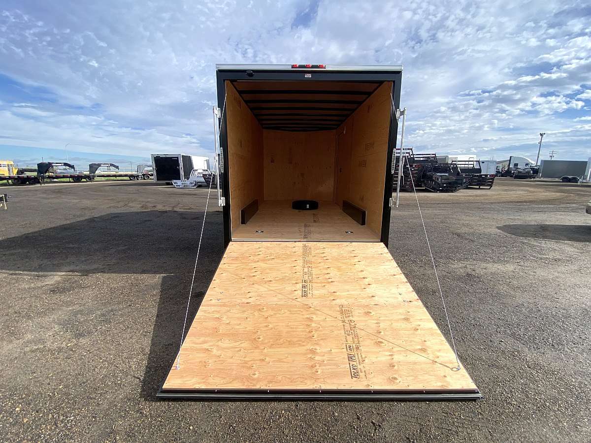 *Seasonal Clearout* 2025 Royal 7.5'x18' Enclosed Trailer