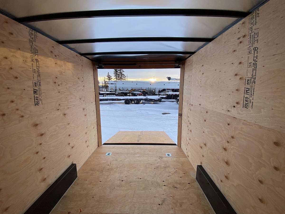 *Seasonal Clearout* 2025 Royal 7.5'x20' Enclosed Trailer