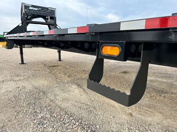 *Seasonal Clearout* Used 2021 Southland 34' Gooseneck