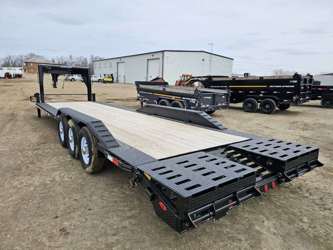 Trailtech 8'6" x 30' Beavertail Flat Deck Trailer