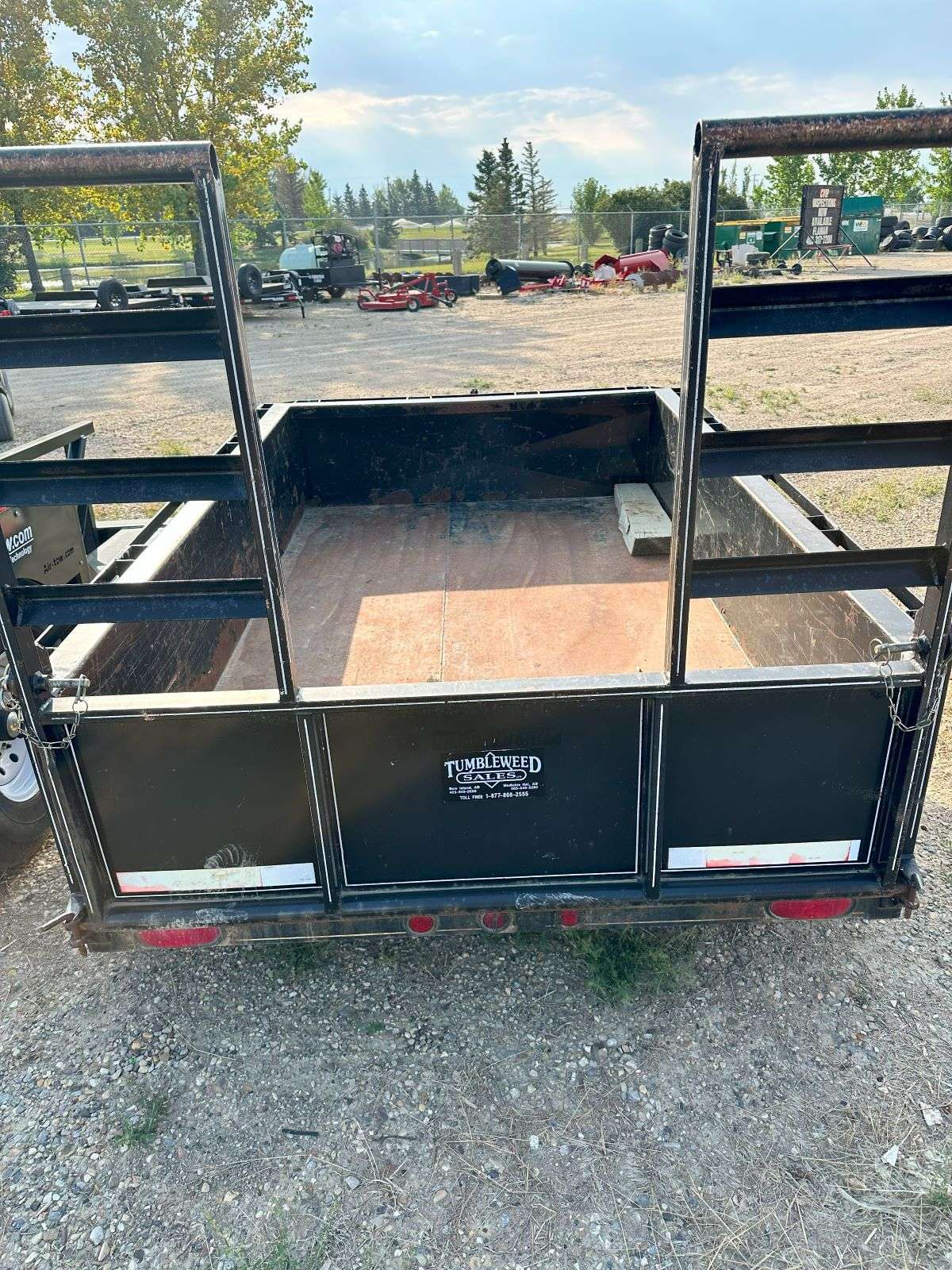 Used 2004 Southland 5'x7' Dump Trailer