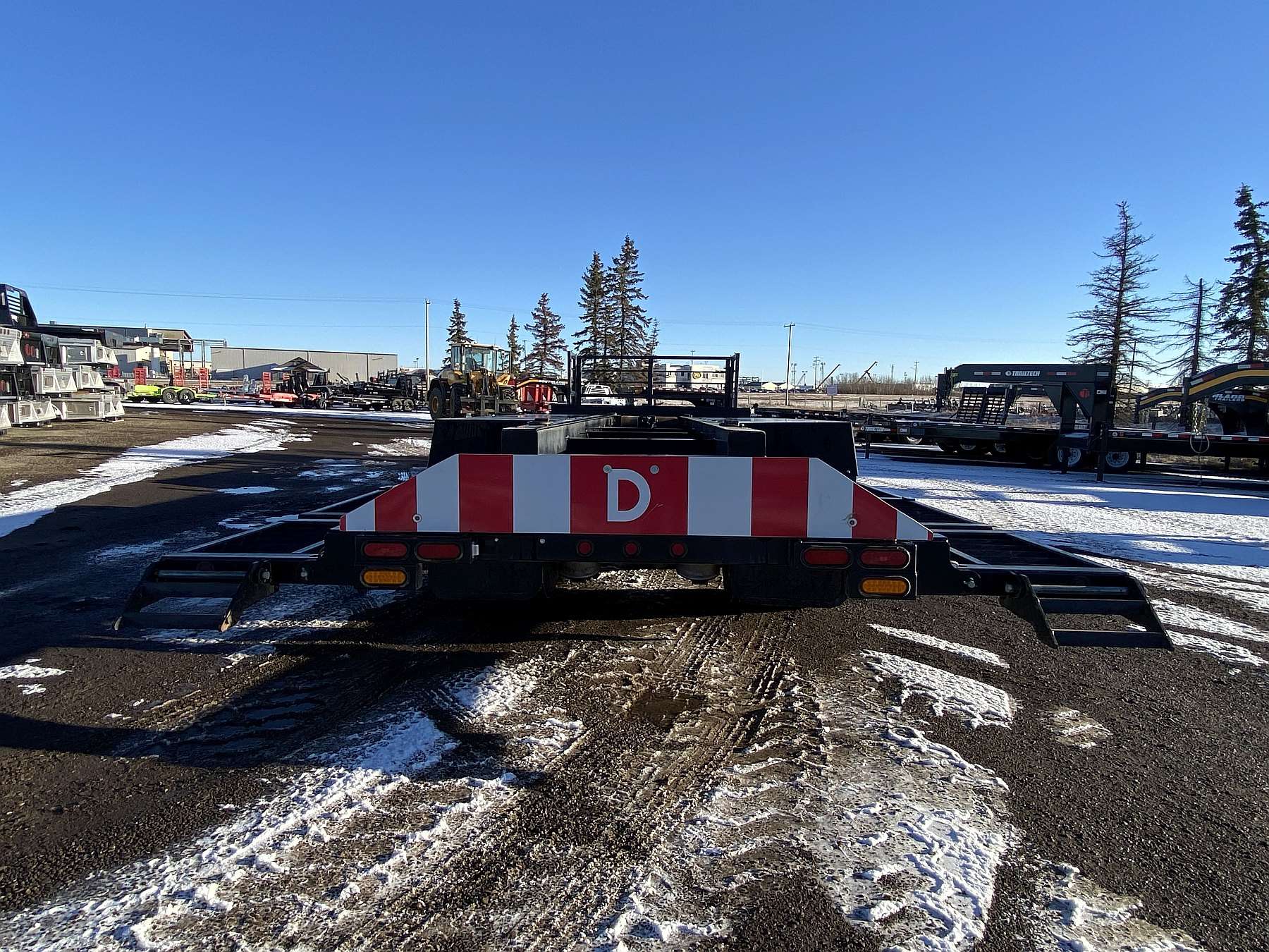 Used 2013 Behnke 32' Pintle Hitch Sprayer Trailer