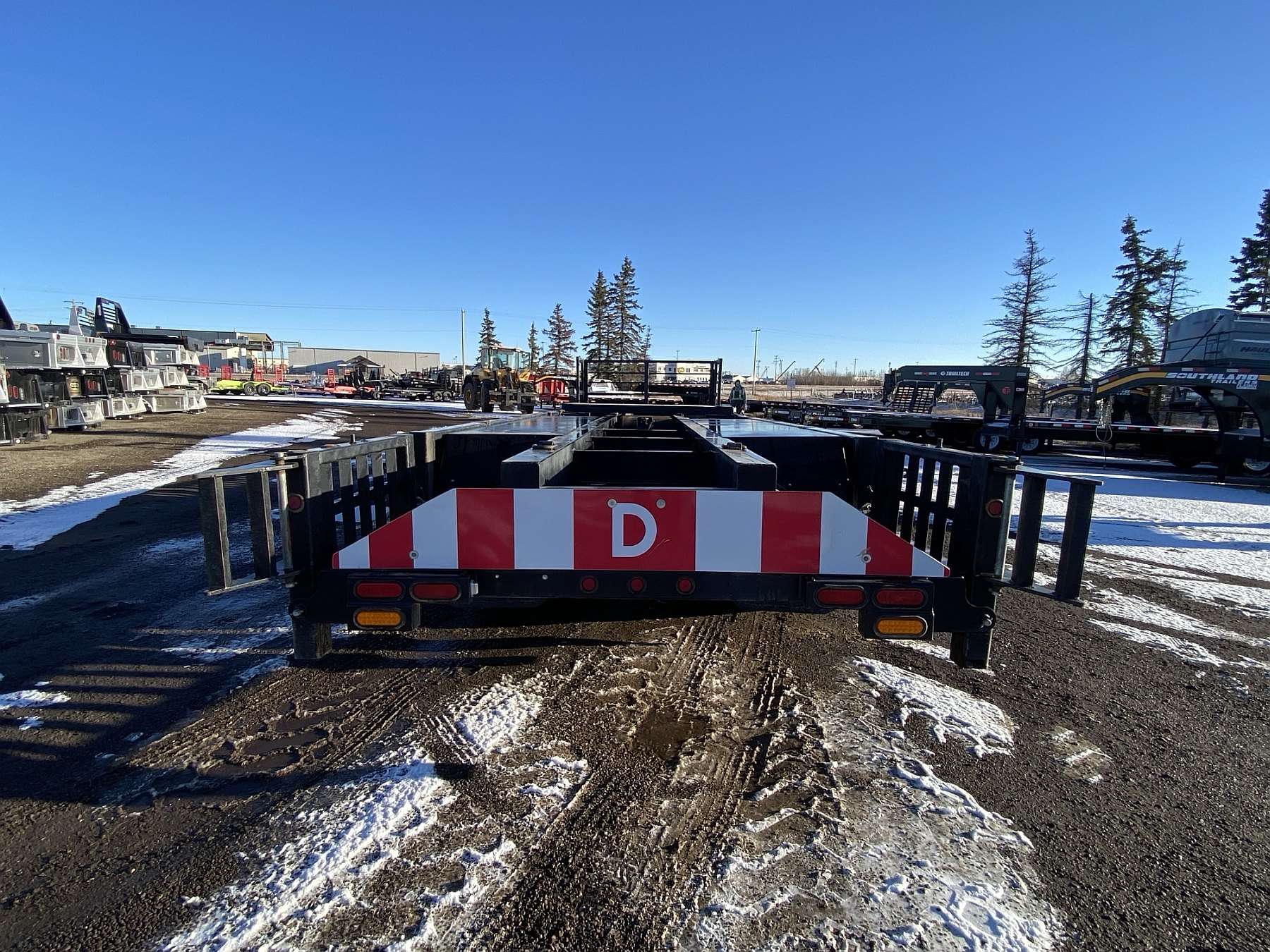 Used 2013 Behnke 32' Pintle Hitch Sprayer Trailer