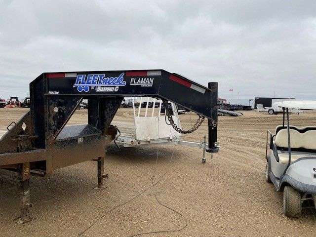 Used 2016 Diamond C FMAX 8'5" x 32' Gooseneck Flat Deck