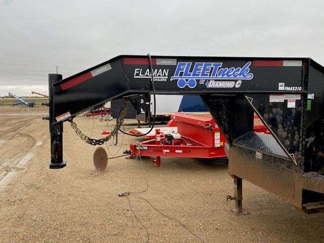 Used 2016 Diamond C FMAX 8'5" x 32' Gooseneck Flat Deck