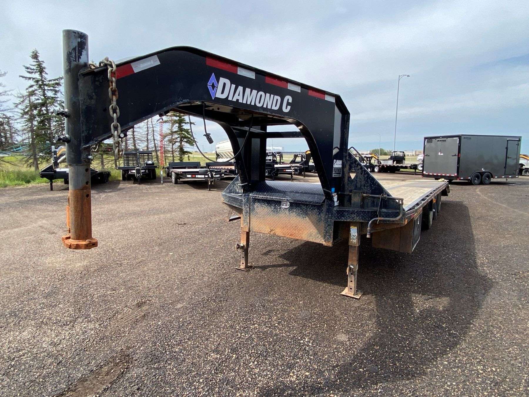 Used 2018 Diamond C FMAX310-30' Gooseneck Trailer