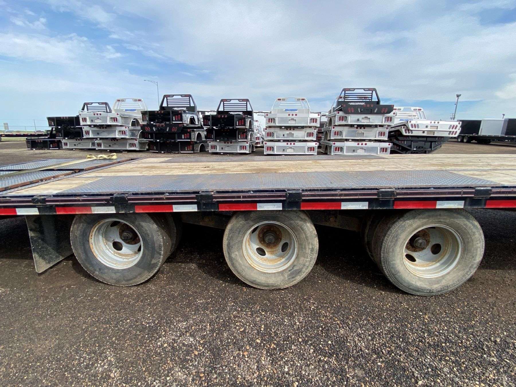 Used 2018 Diamond C FMAX310-30' Gooseneck Trailer
