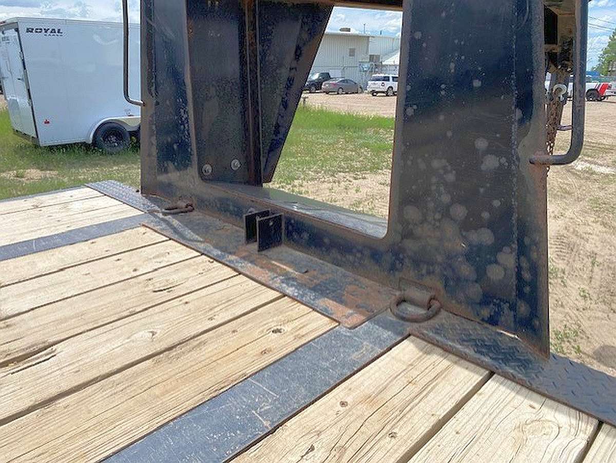 Used 2018 Gator Made 30' Gooseneck