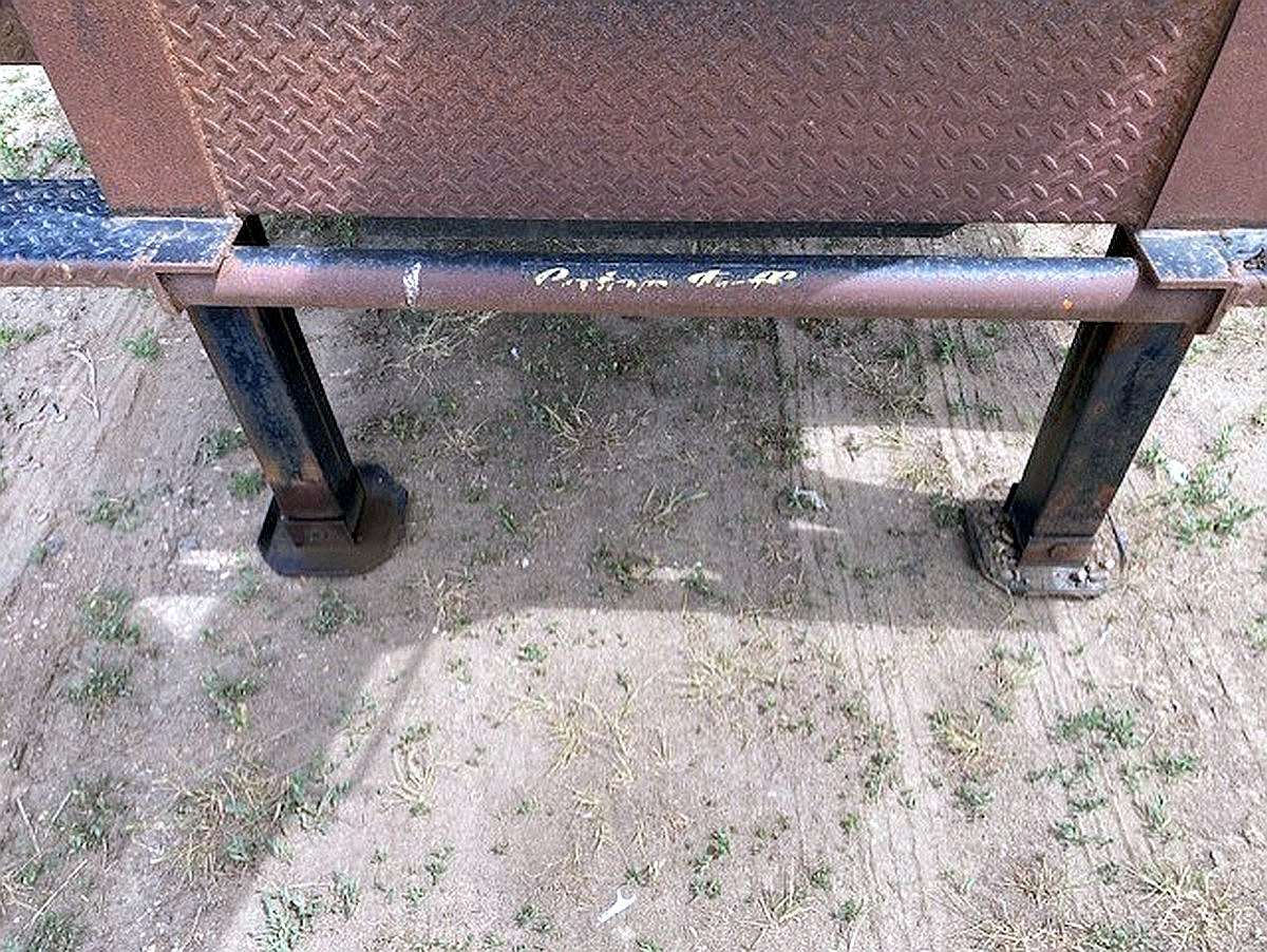 Used 2018 Gator Made 30' Gooseneck