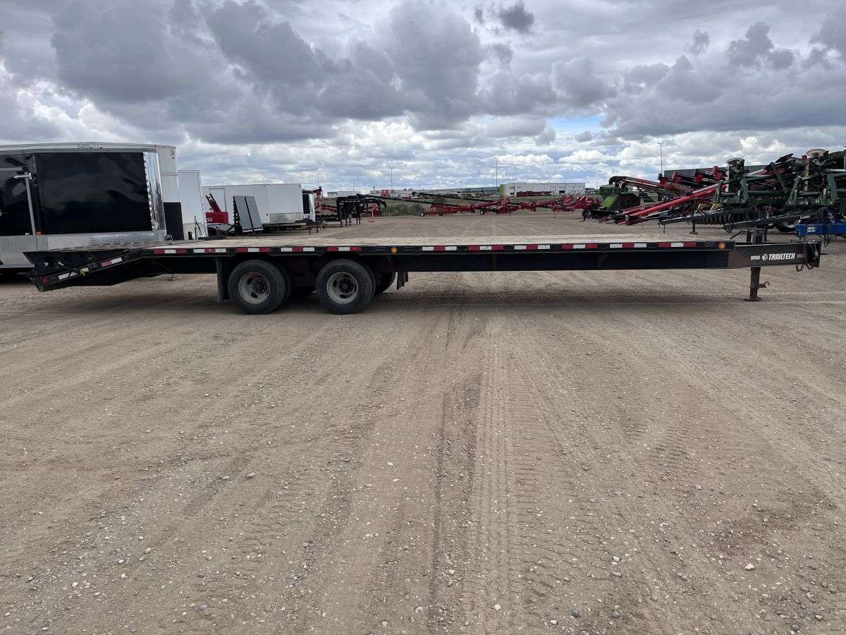 Used 2018 Trailtech TD210 8'5" x 26' Flat Deck