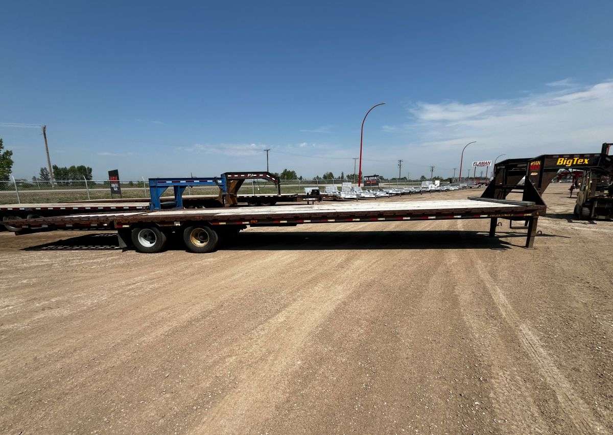 Used 2019 Big Tex 40' Gooseneck Flat Deck