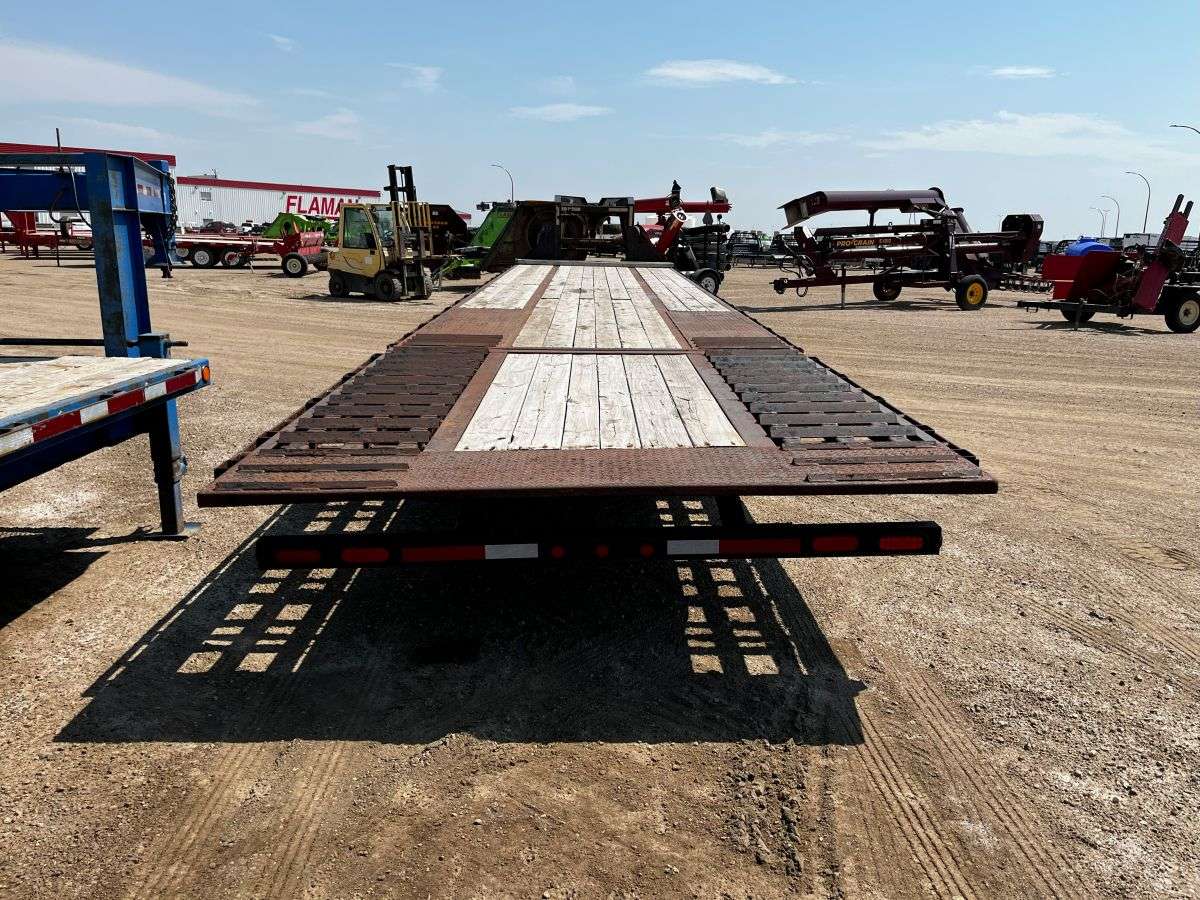 Used 2019 Big Tex 40' Gooseneck Flat Deck