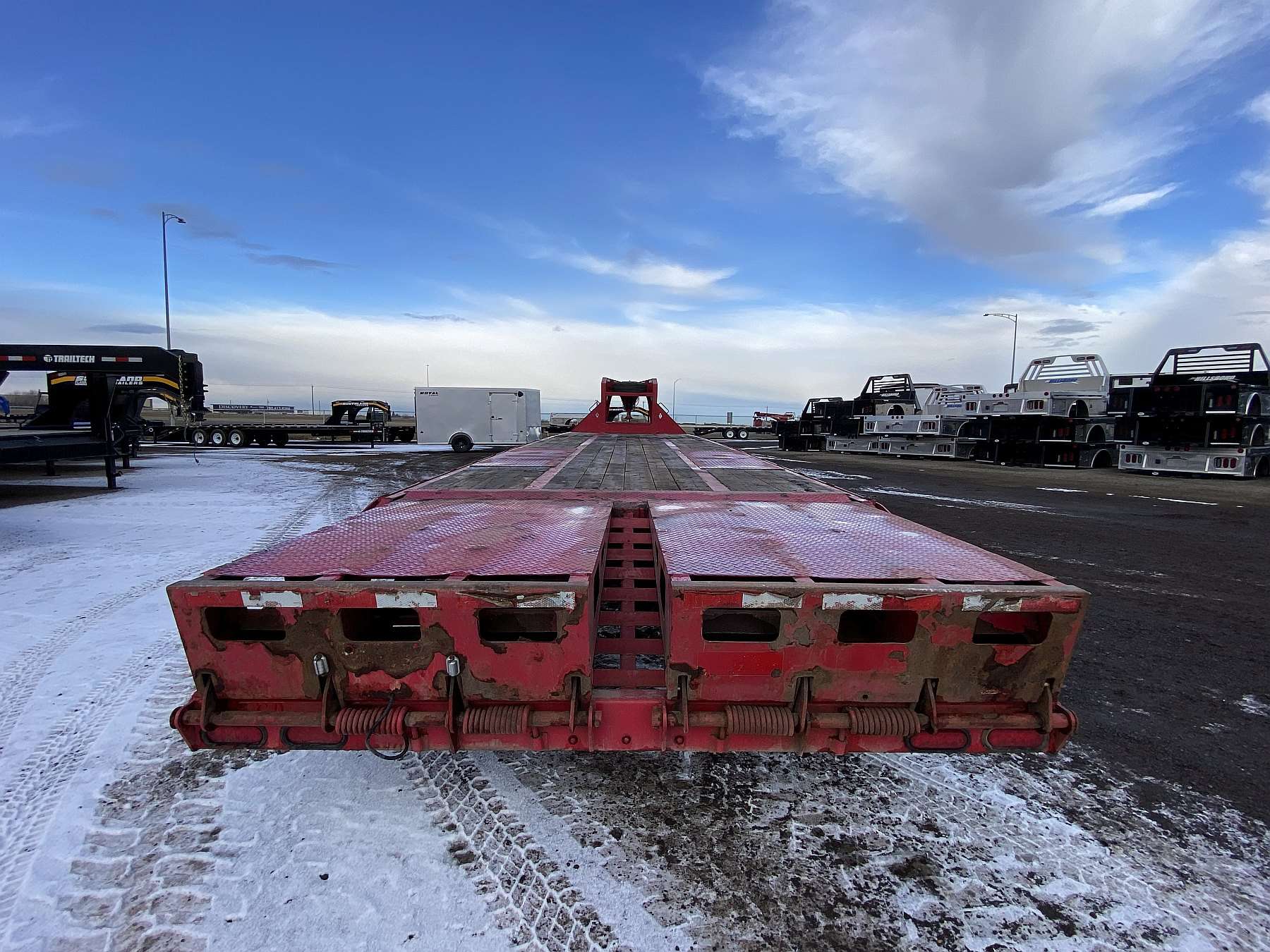 Used 2019 Diamond C 30' + 5' Gooseneck Trailer