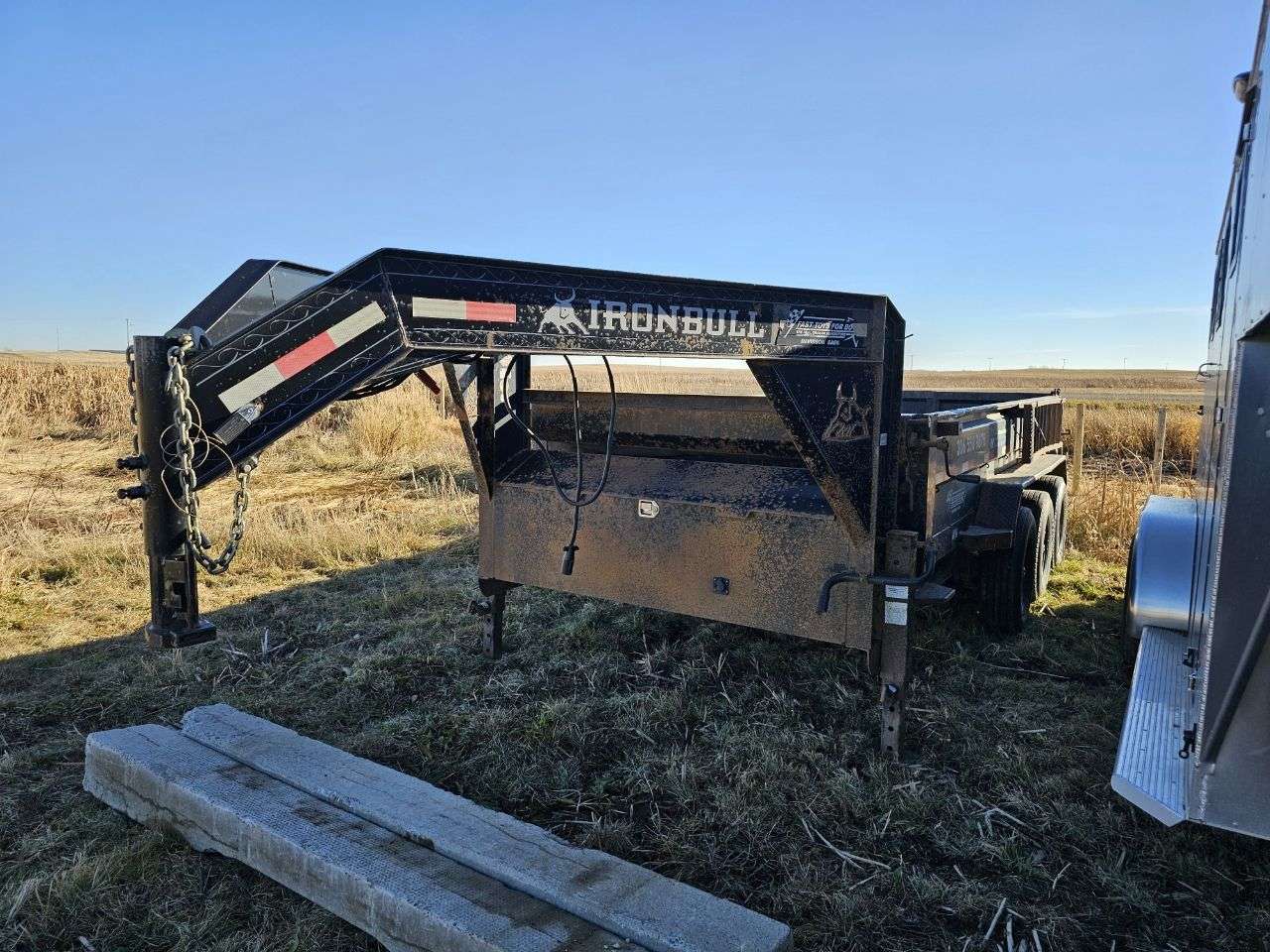 Used 2019 Iron Bull 16' Gooseneck Dump