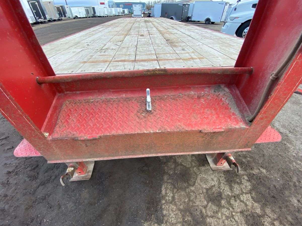 Used 2019 Trailtech 26' Gooseneck Trailer