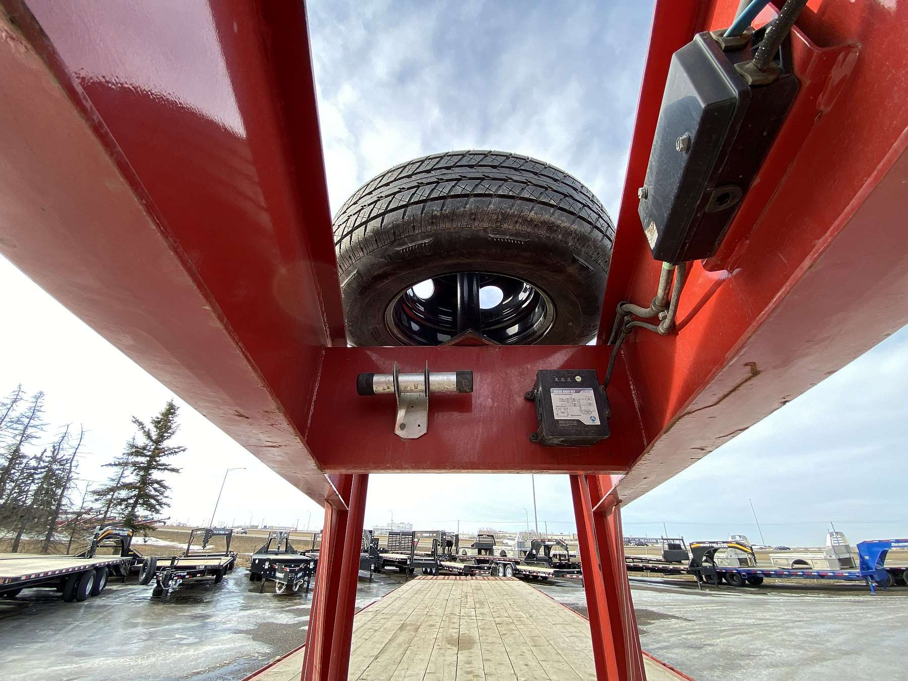 Used 2019 Trailtech 26' Gooseneck Trailer