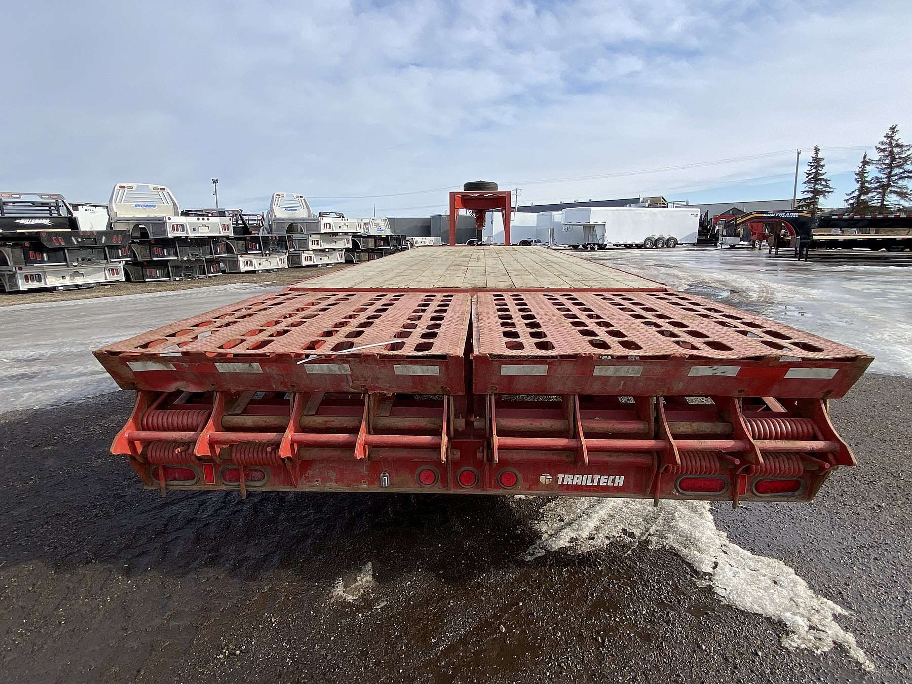 Used 2019 Trailtech 26' Gooseneck Trailer