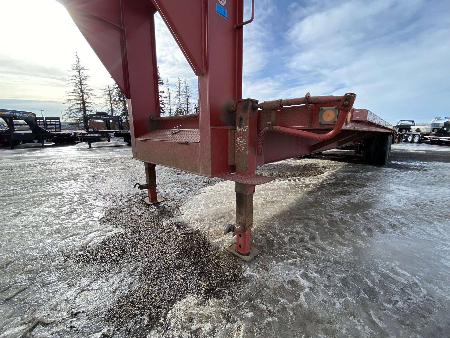 Used 2019 Trailtech 26' Gooseneck Trailer