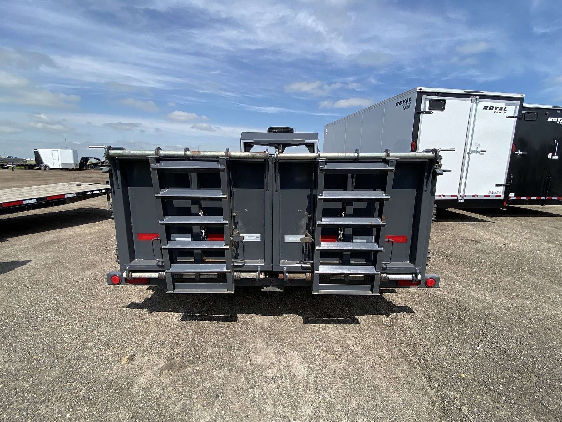 Used 2020 Brandt 16' Gooseneck Dump Trailer
