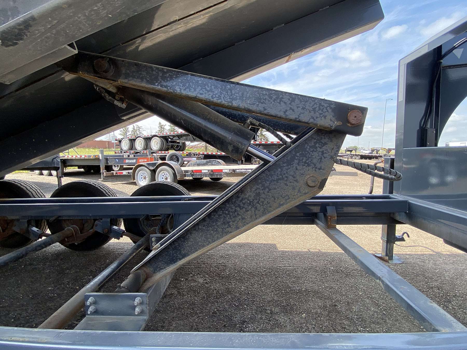 Used 2020 Brandt 16' Gooseneck Dump Trailer