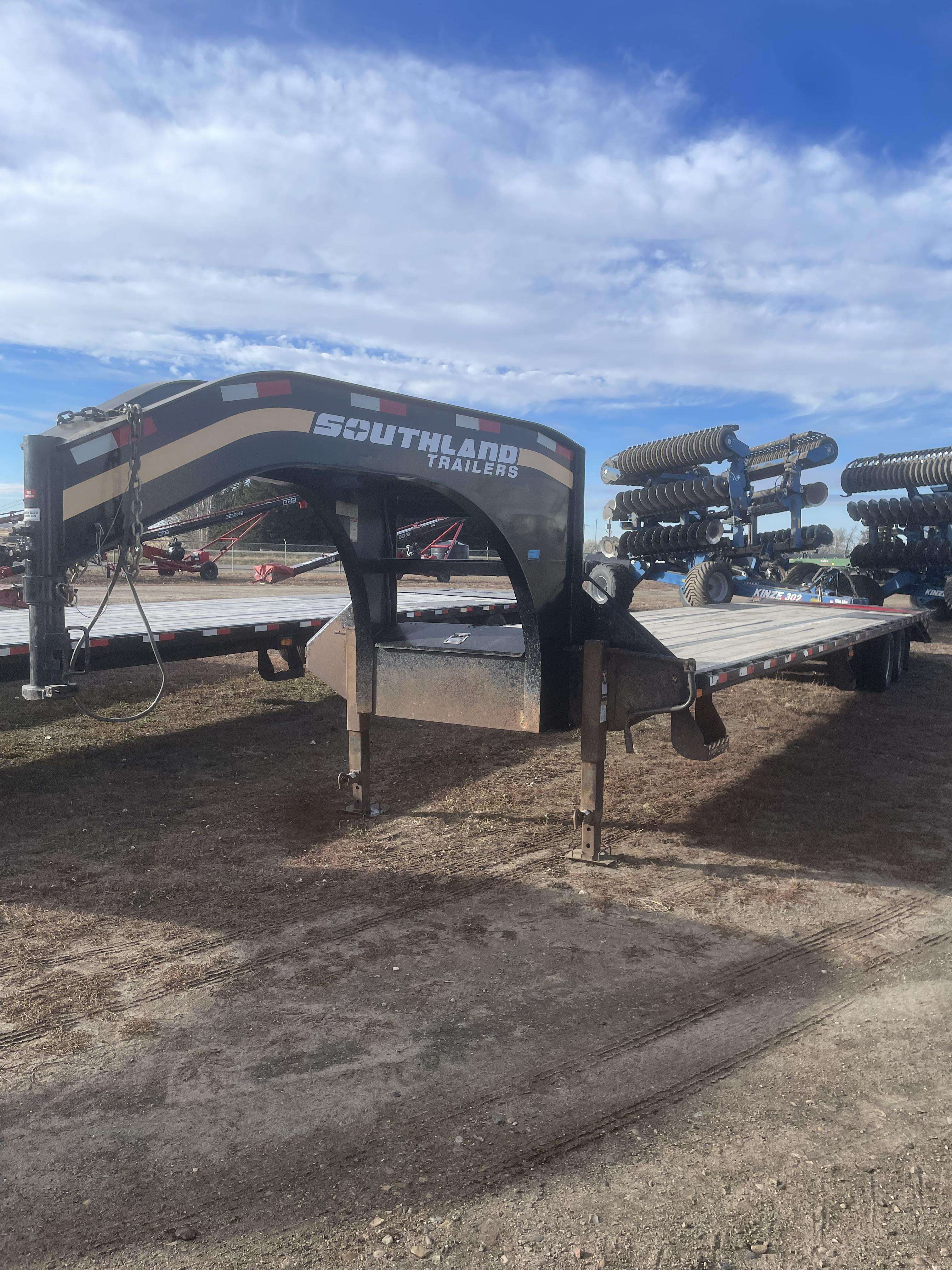 Used 2020 Southland 34' + 6' Gooseneck Trailer