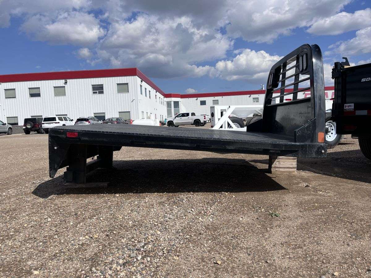 Used 2021 8.5' CM Truck Bed