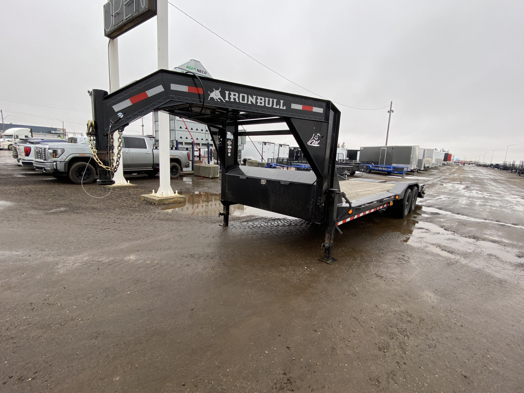 Used 2021 Iron Bull 20' Gooseneck Equipment Trailer