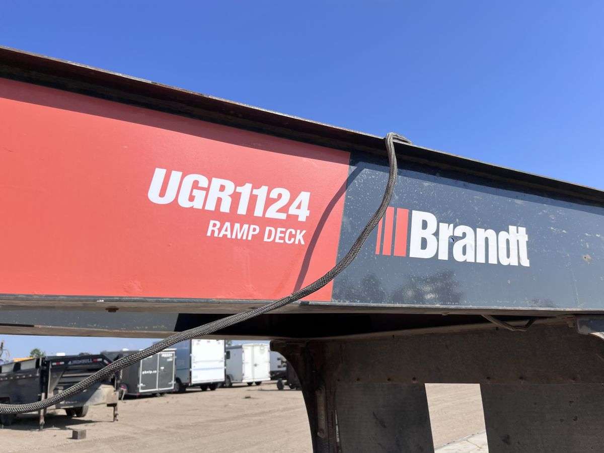 Used 2022 Brandt  24' + Beavertail Flat Deck Trailer