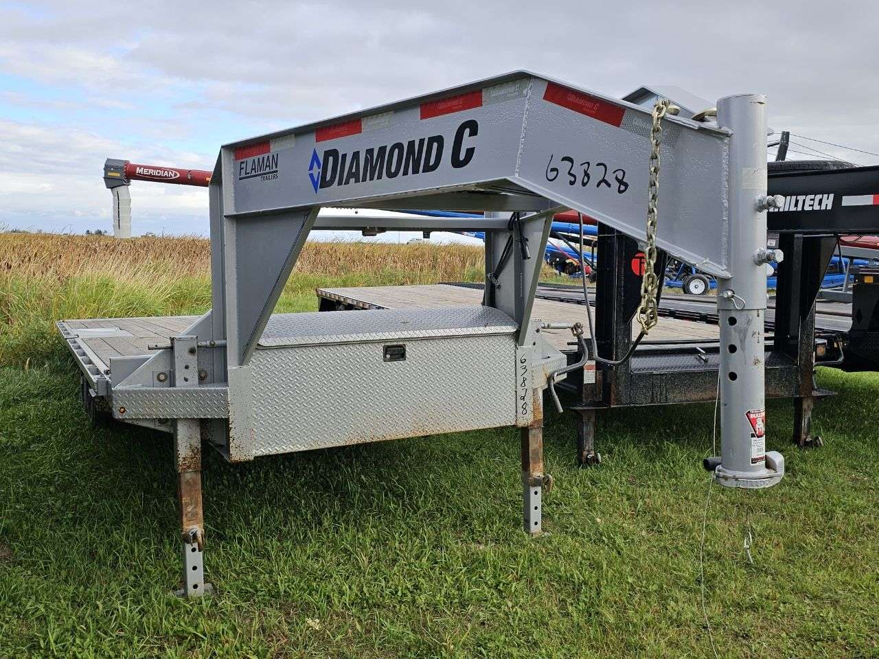 Used 2022 Diamond C DET 8'6" x 22' Gooseneck Flat Deck