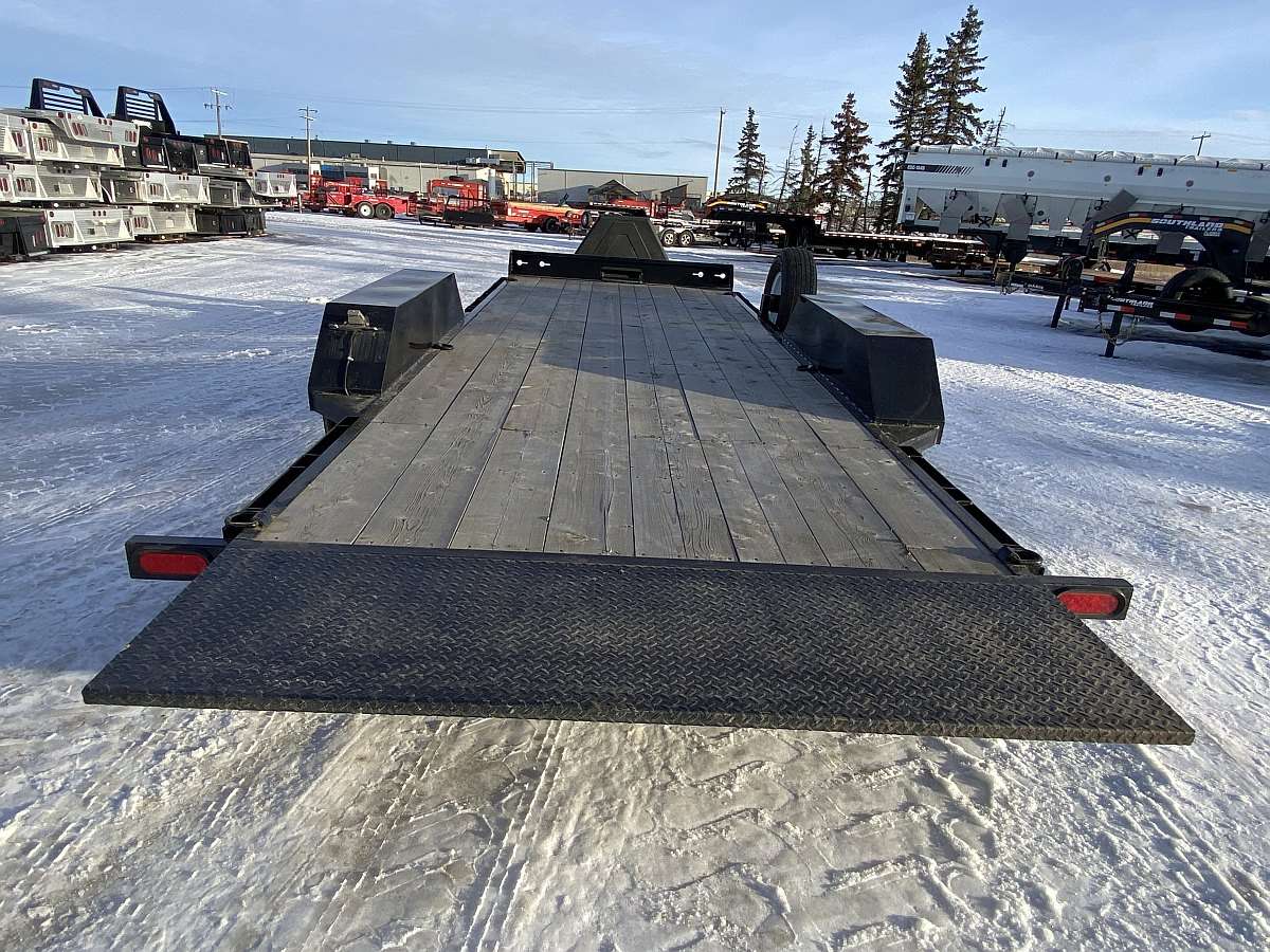 Used 2023 Weberlane 20' Power Tilt-n-Load Trailer