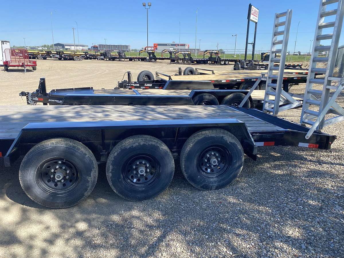 Used 2024 Southland 22' Tri-axle Lowboy Trailer