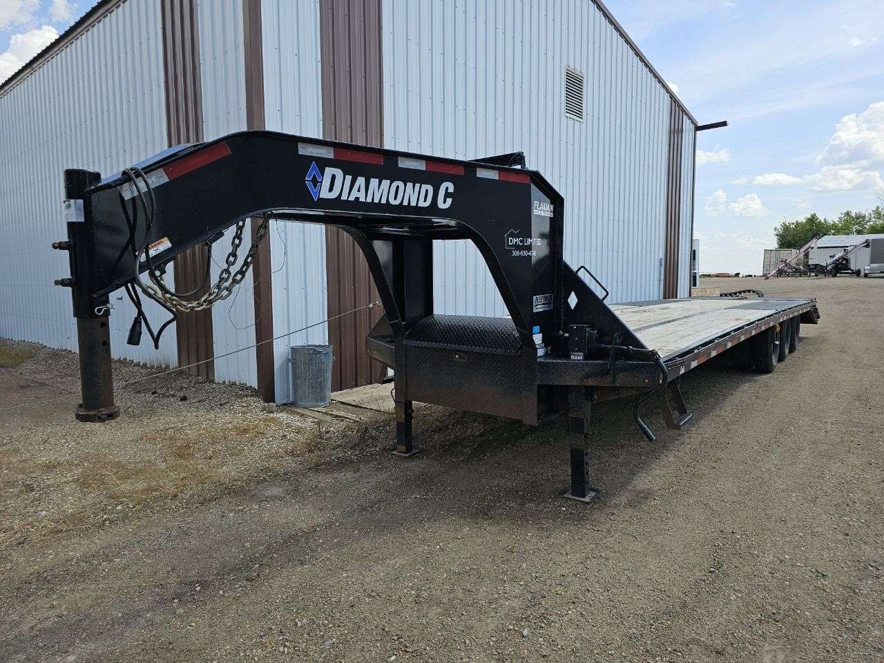 2021 Diamond C FMAX 310 Gooseneck Flat Deck Trailer