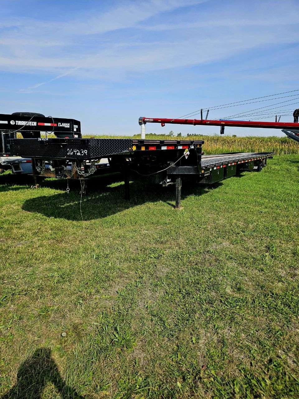 2022 Diamond C SDX 8'6" x 53' Hydraulic BT Step Deck Trailer