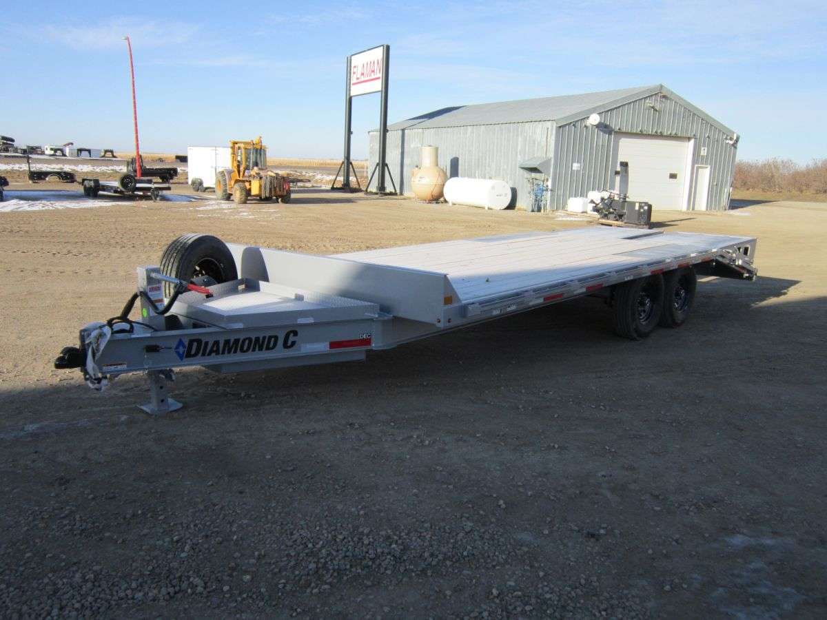 2024 Diamond C DEC 8'5" x 20' Flat Deck