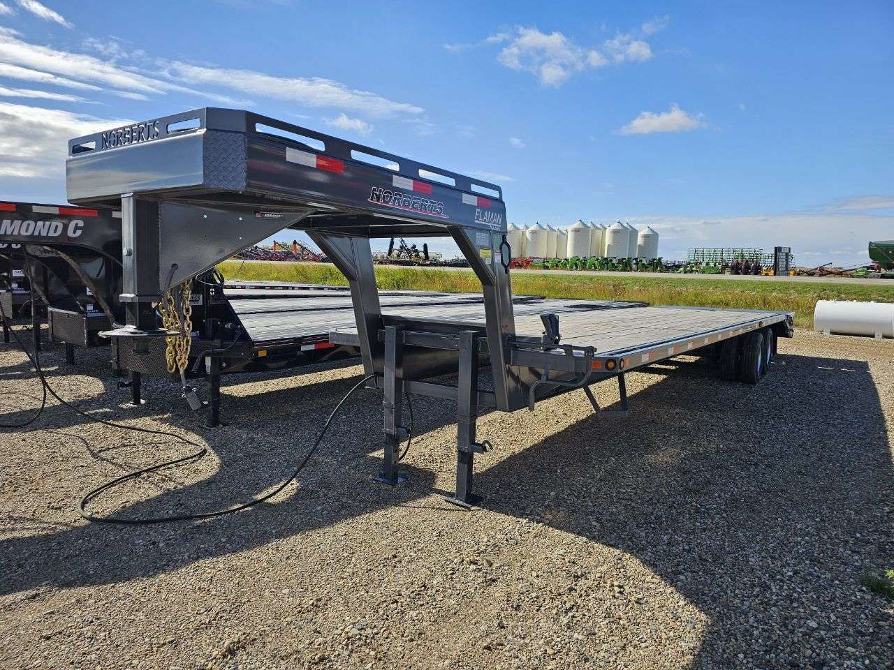 2024 Norbert FDG 8'4" x 35' Gooseneck Beavertail Flat Deck