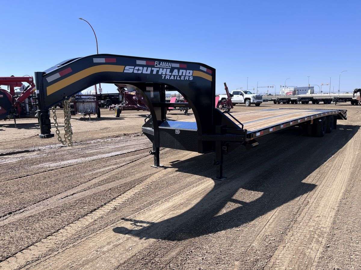 2024 Southland ETG 8'6" x 34' Gooseneck Beavertail Flat Deck