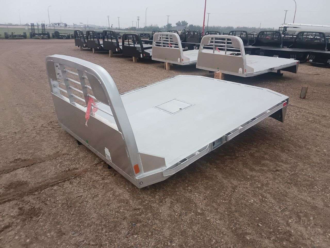 2025 CM 9'4" Aluminum Flat Truck Deck