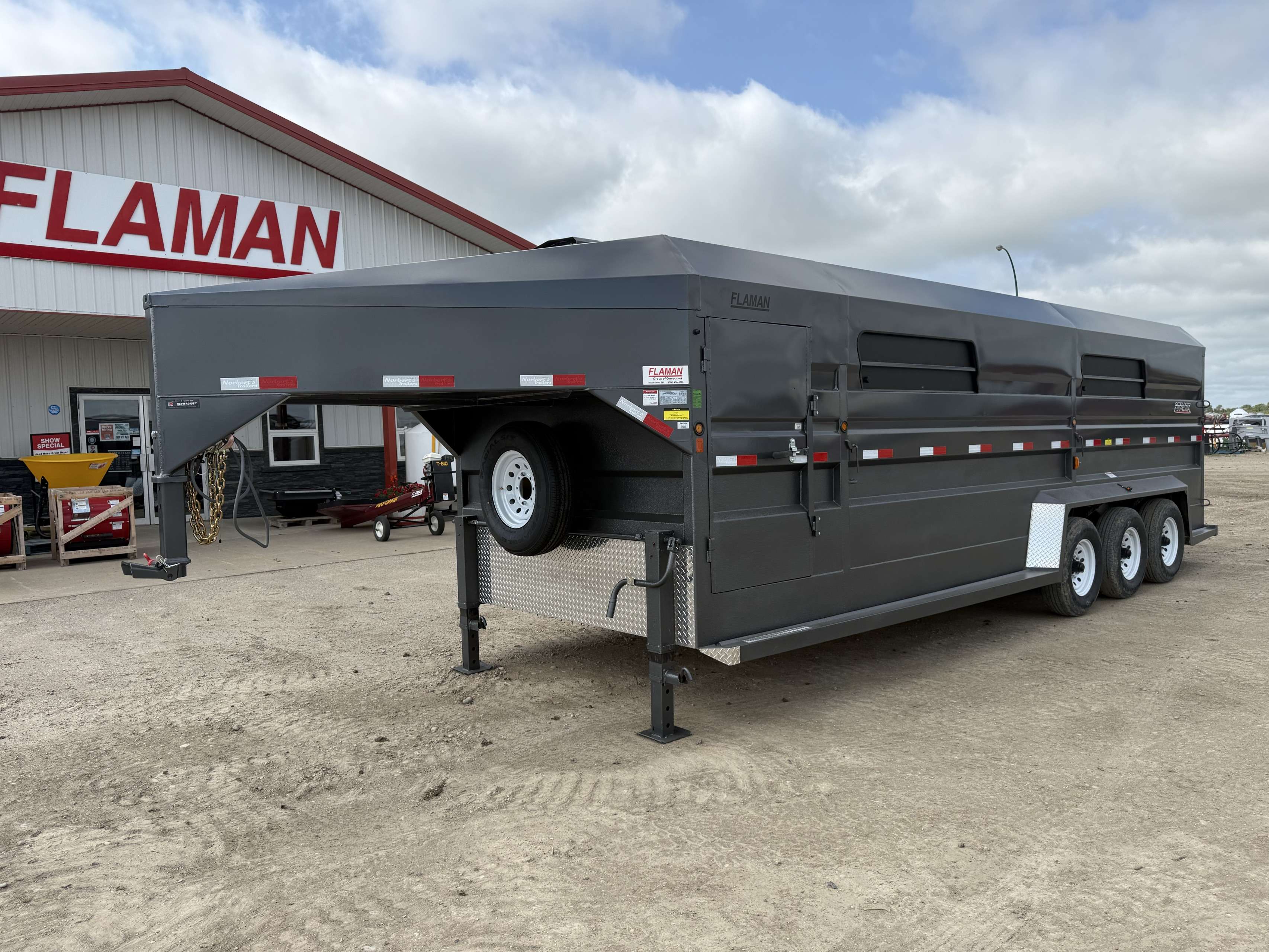 2025 Norbert STG 7'6" x 24' Gooseneck Livestock Trailer