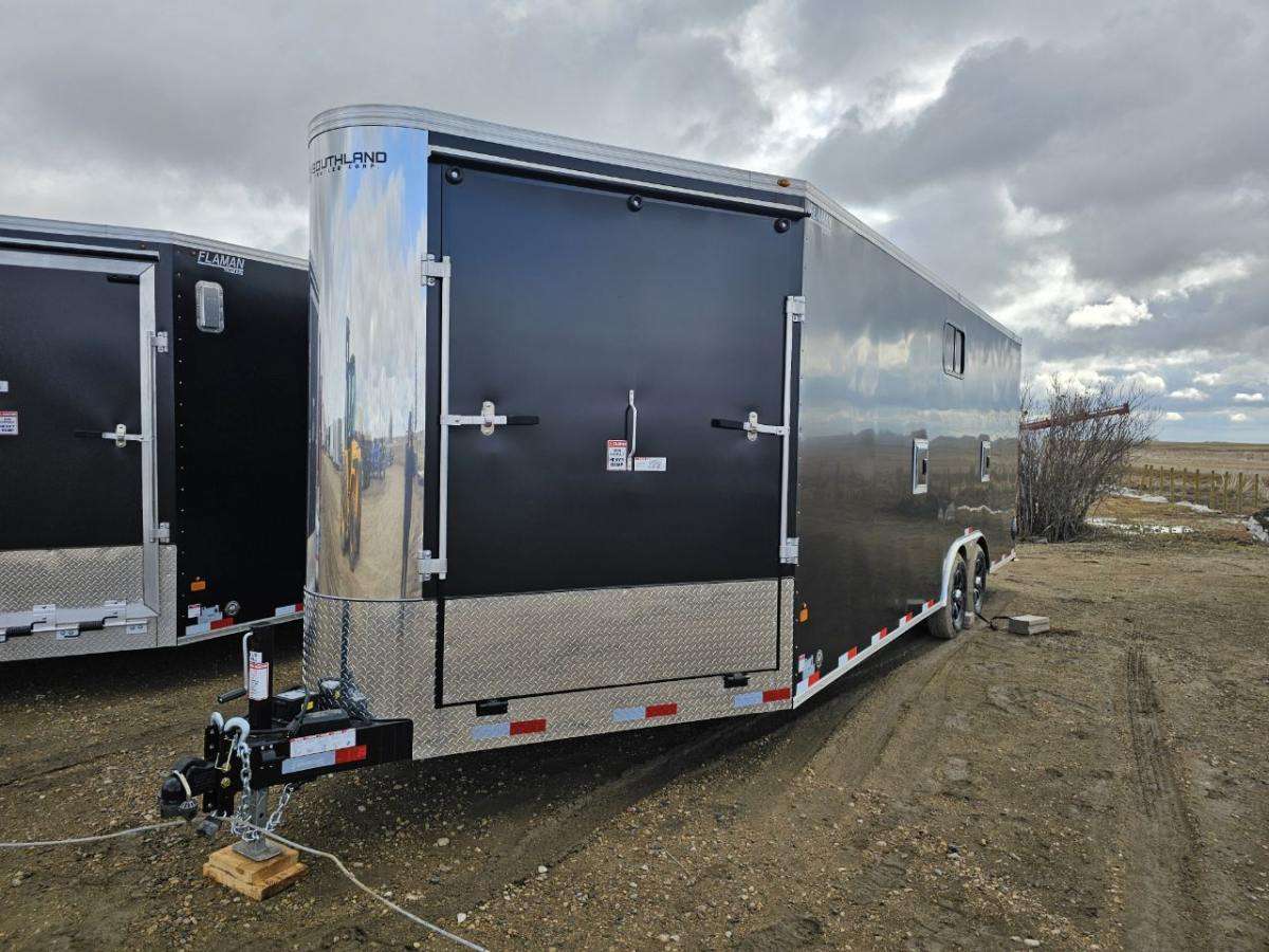 2025 Royal LARSM 8'6" x 22' + V-Nose Toy Hauler
