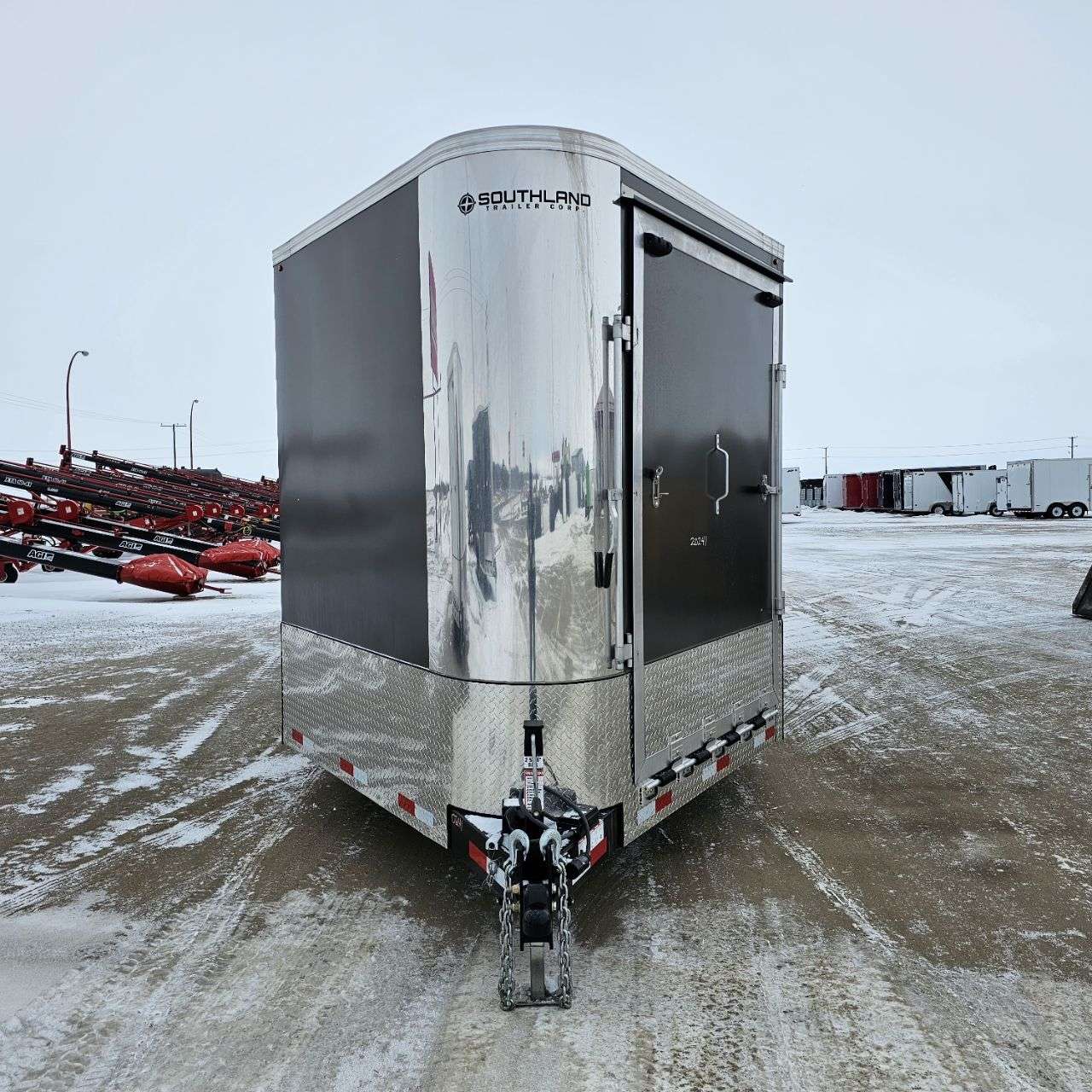 2025 Royal XR 8'6" x 22' + V-Nose Toy Hauler