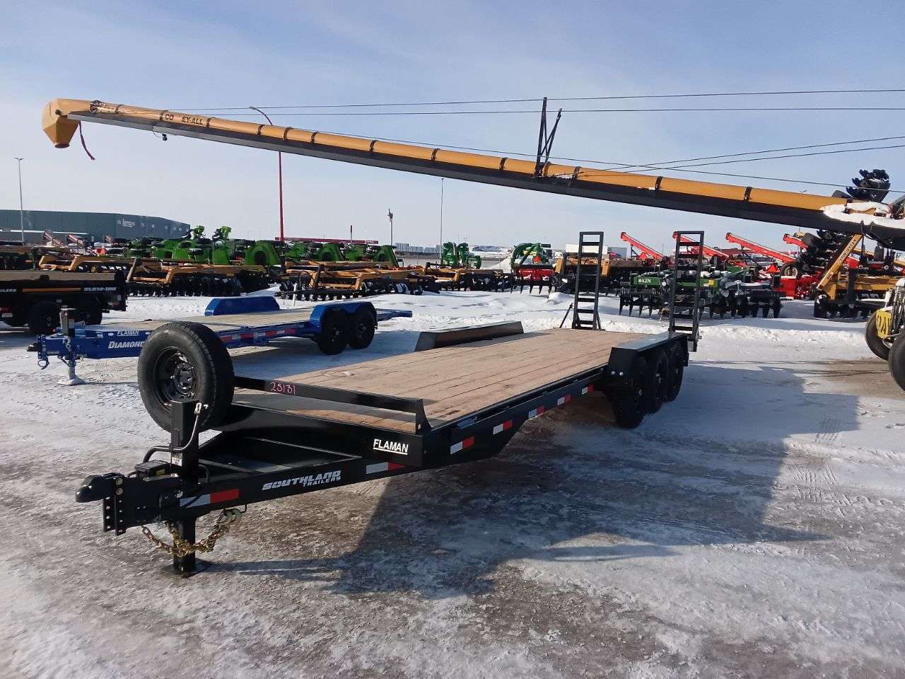 2025 Southland LBA 8'6" x 24' Beavertail Flat Deck
