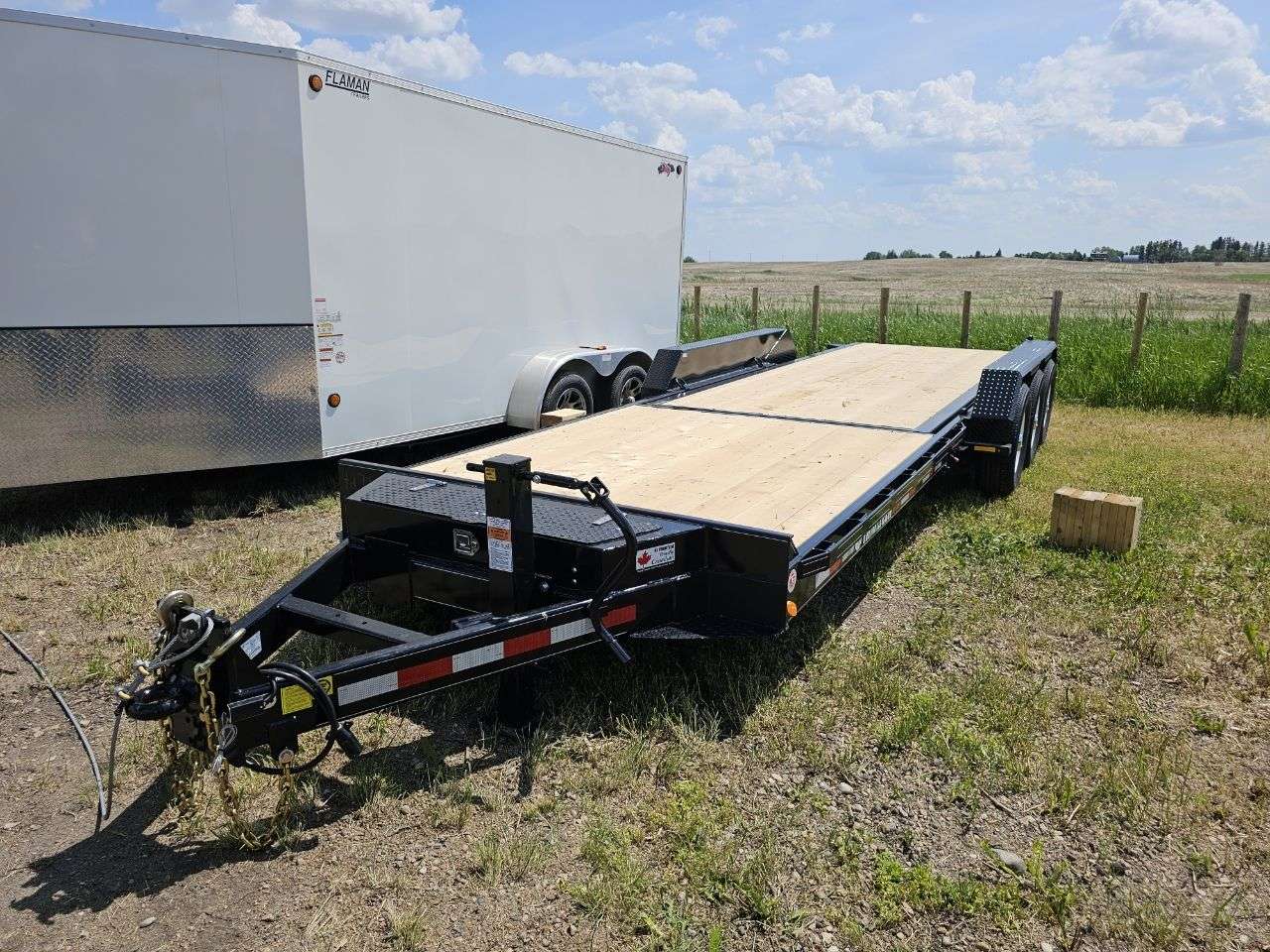 2025 Trailtech L370 8'6" x 24' Partial Tilt