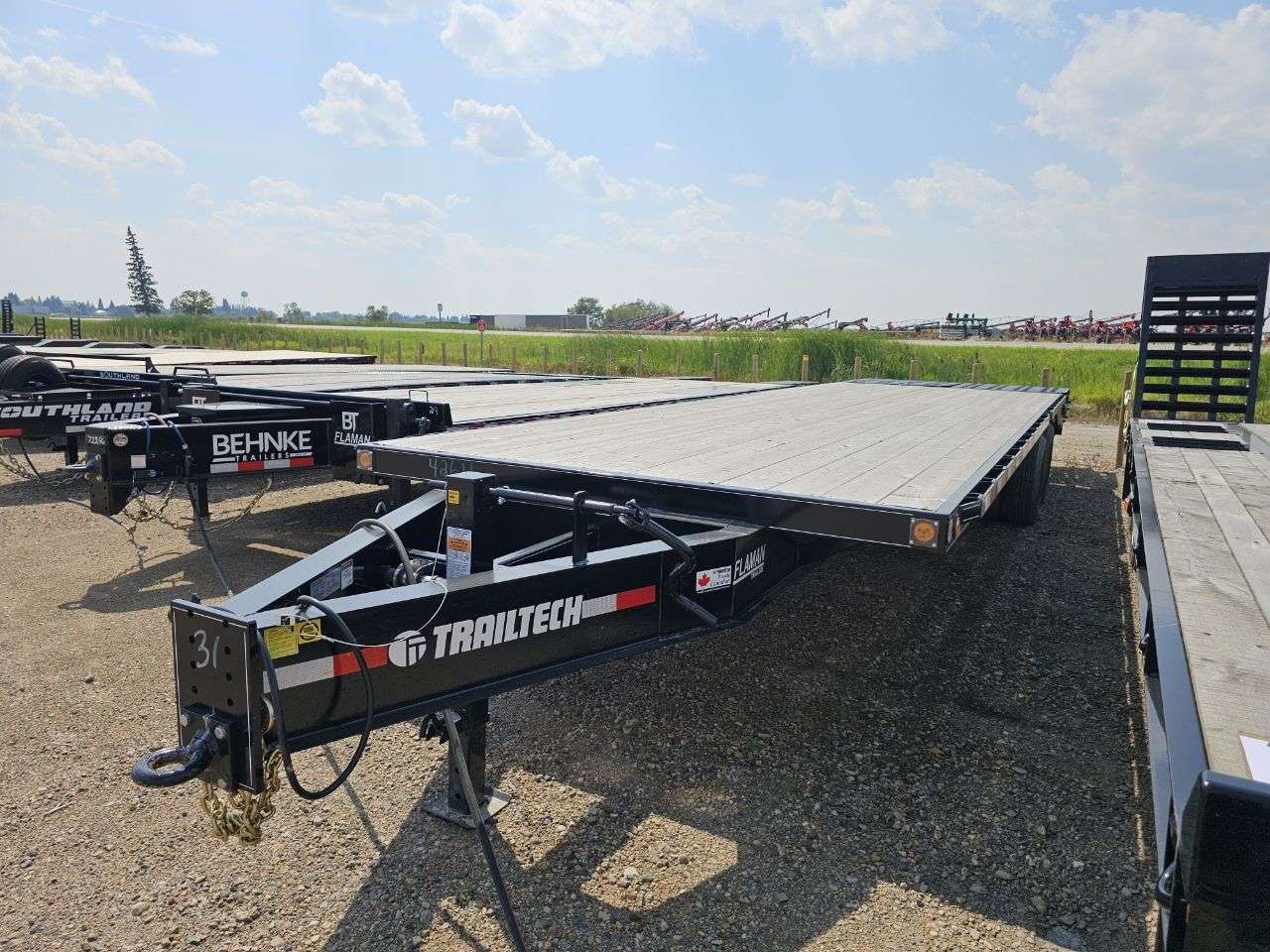 2025 Trailtech TD210 8'6" x 31' Beavertail Flat Deck Trailer
