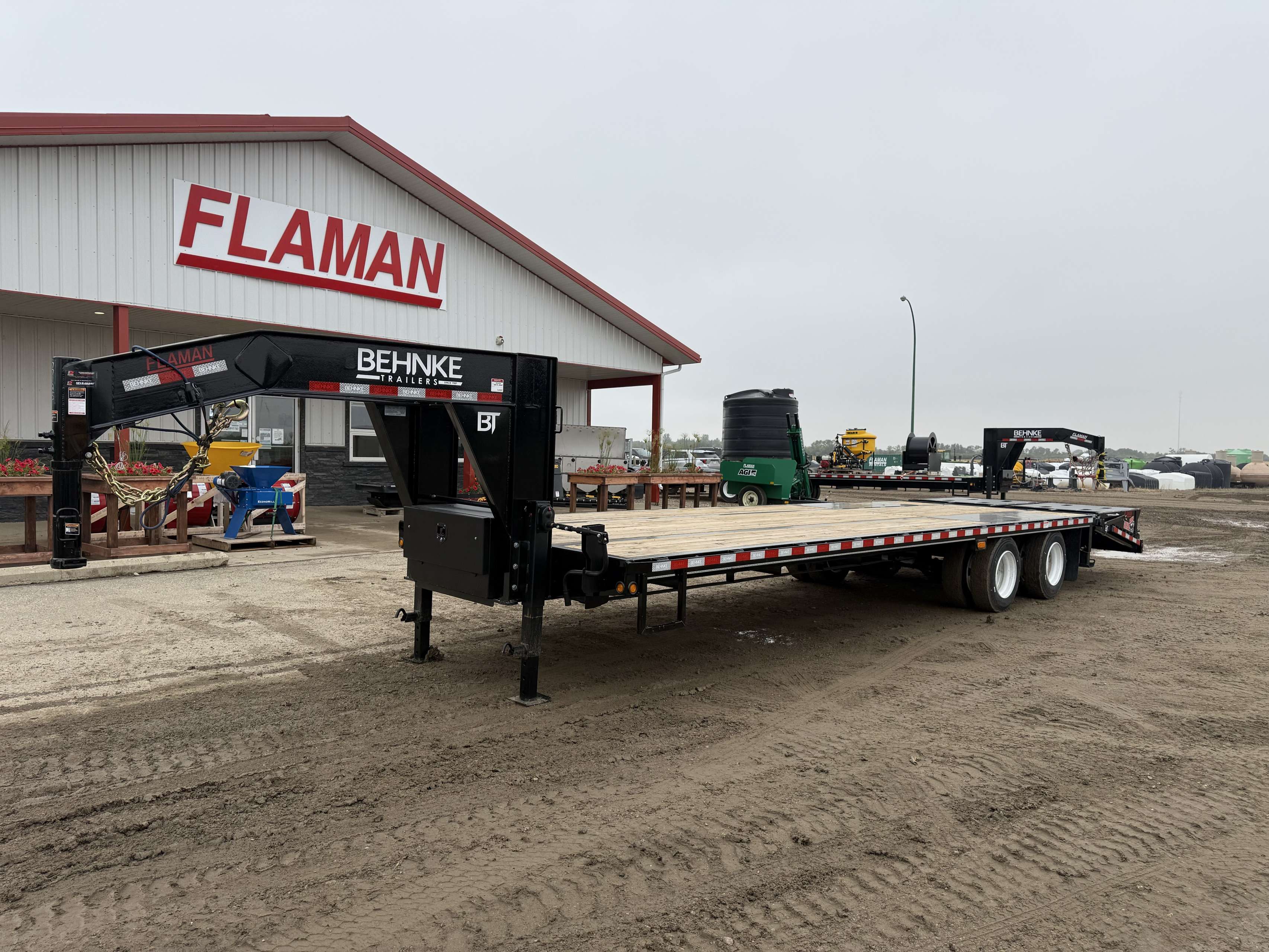 2026 Behnke 8'6" x 30' GN Beavertail Flat Deck Trailer