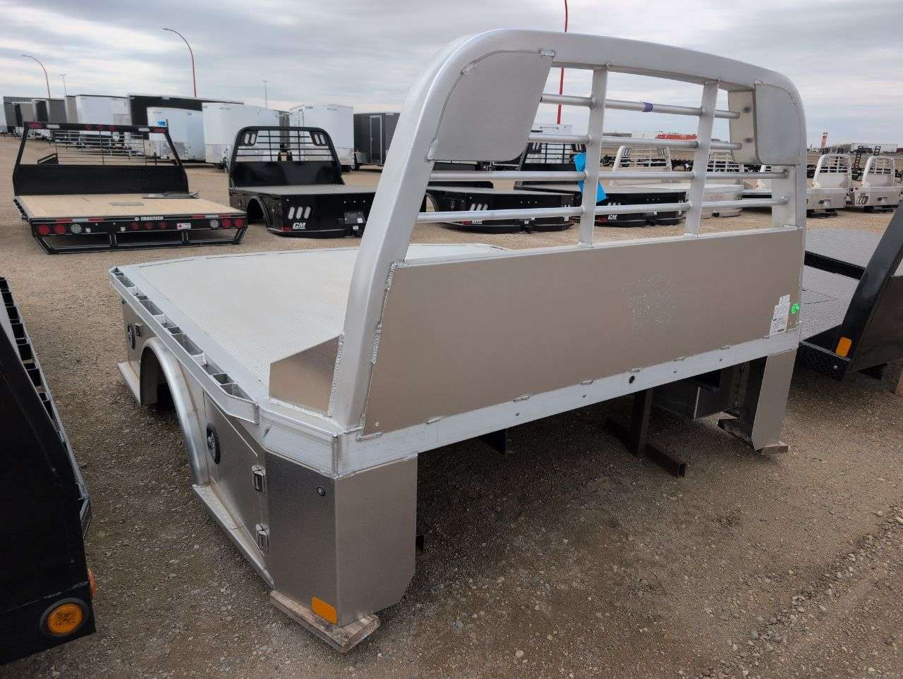 2026 CM 8'6" Aluminum Skirted Truck Deck