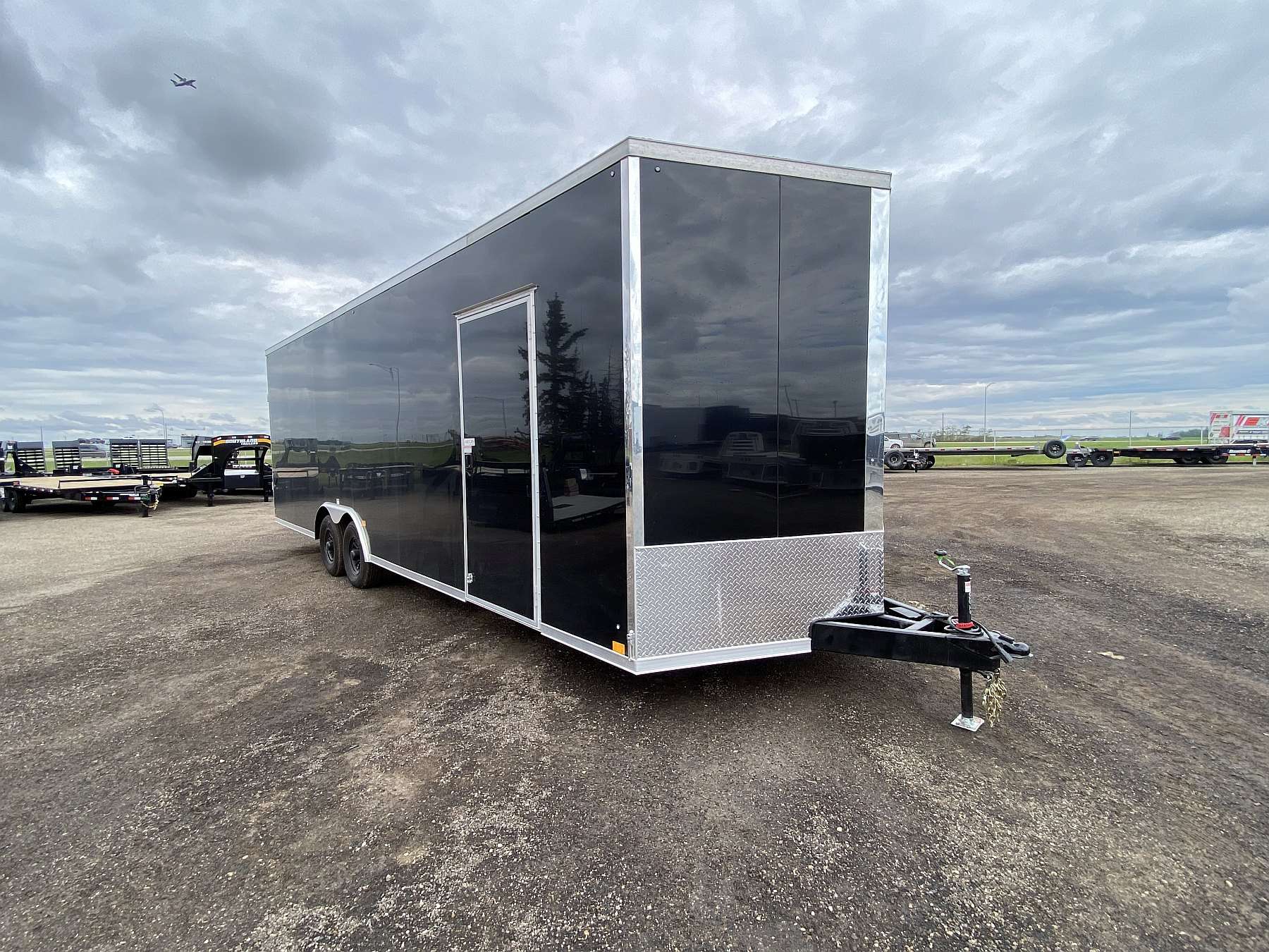 2026 Cross 8.5' x 26' Enclosed Wedge Nose Cargo Trailer