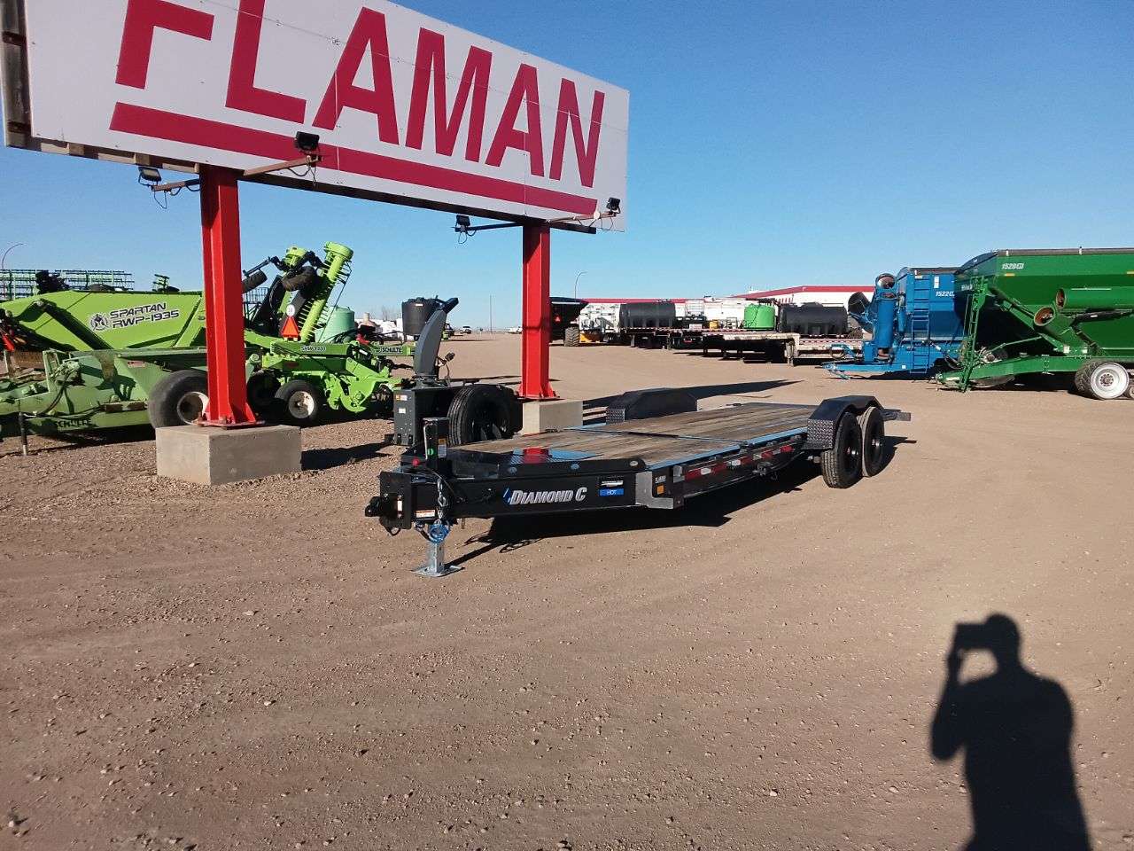 2026 Diamond C HDT 8'6" x 22' Partial Tilt Trailer